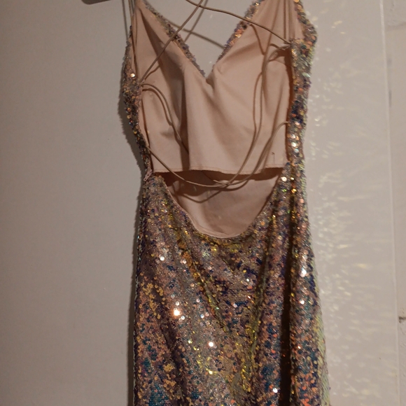 Evening gold short dress - Picture 4 of 6